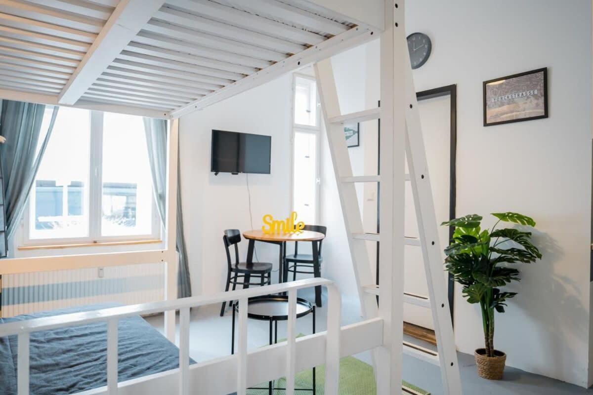 Shabby Chic Plus Self Checkin Plus Free Street Parking Berlín Exterior foto